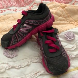 New Balance Girls size 9